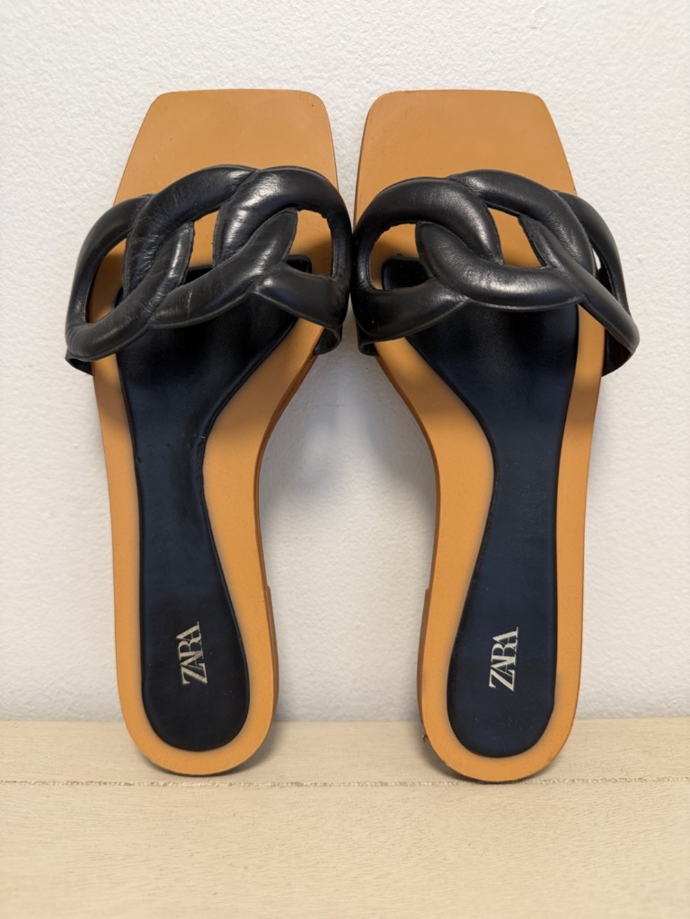 ZARA Black Padded Chain Link Leather Slide Sandals Squared-toe - Size 7 GUC